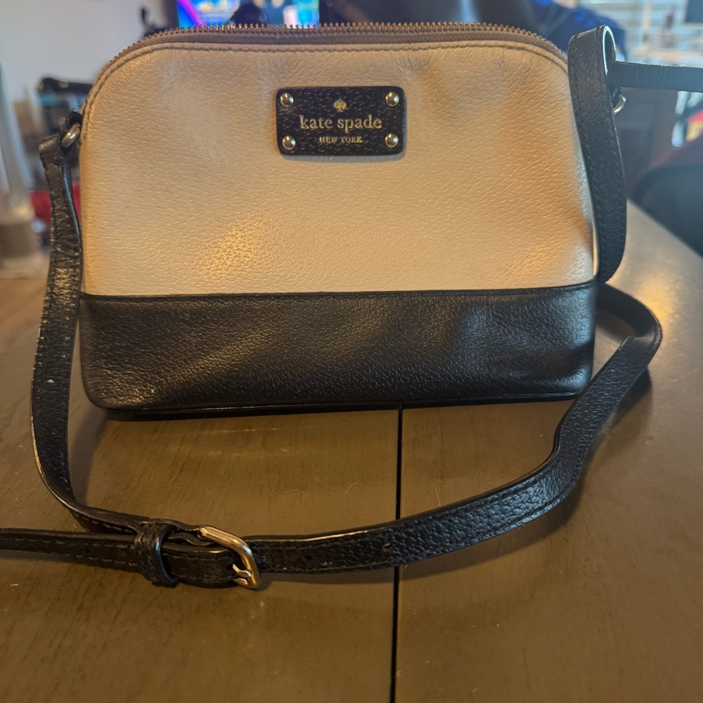 Kate Spade Black and Cream Crossbody Bag - Picture 4 of 8